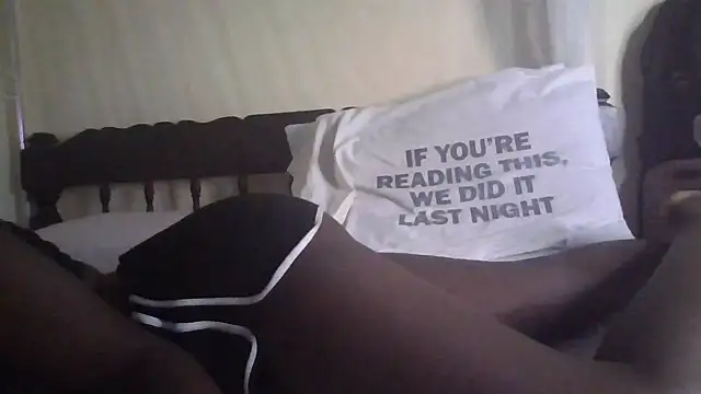 Missbella25 online show from 10.28.25