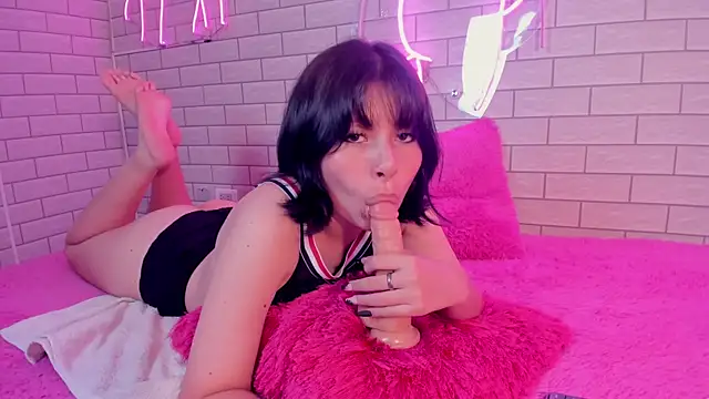 Lily Martinez online show from 12.25.24