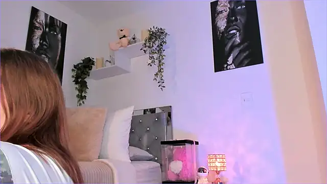Snapshot of Alissonroses chatting on 09.12.25 Alissonroses online show from 09.12.25