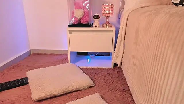 Alissonroses online show from 11.28.25