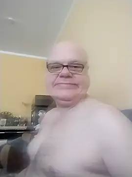 Snapshot of jk6t chatting on 12.23.25 jk6t online show from 12.23.25