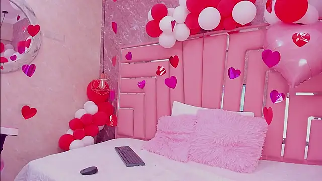 SEXY HOTTIE   online show from 02.25.25