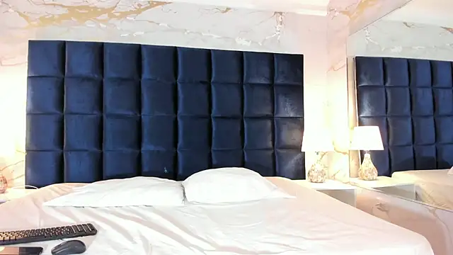 loladupont online show from 02.27.26