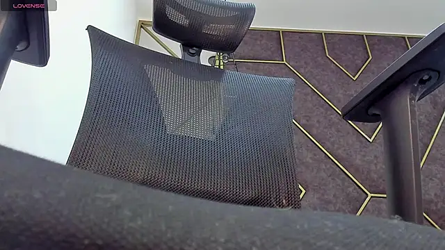 Snapshot of AbrilSonne chatting on 01.04.25 AbrilSonne online show from 01.04.25