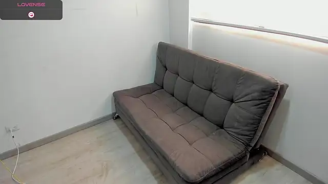 Snapshot of AbrilSonne chatting on 02.23.25 AbrilSonne online show from 02.23.25