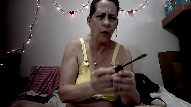 Snapshot of Keywest_Kate chatting on 05.16.26 Keywest Kate online show from 05.16.26