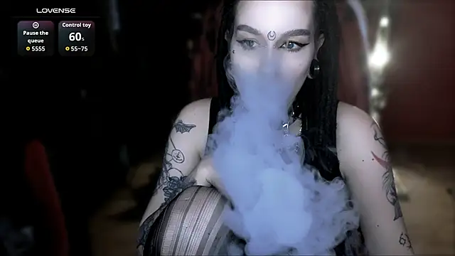 Snapshot of alexx_succubus chatting on 04.18.26 alexx succubus online show from 04.18.26