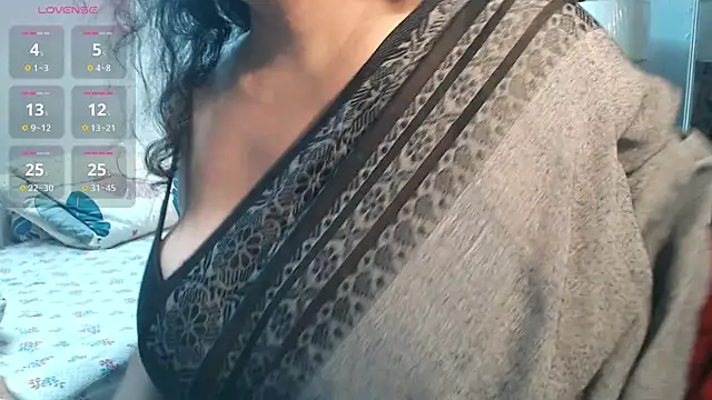 hot menka online show from 04.22.26