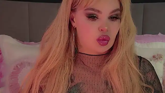 Marussia luxury online show from 03.20.25