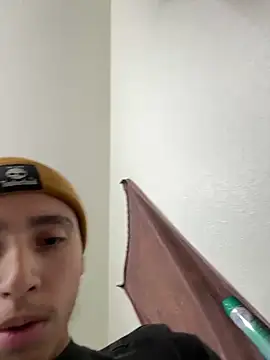 Snapshot of qbaby96 chatting on 12.28.24 qbaby96 online show from 12.28.24