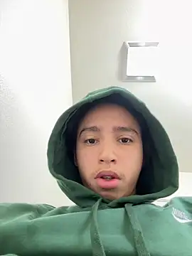 Snapshot of qbaby96 chatting on 01.01.25 qbaby96 online show from 01.01.25