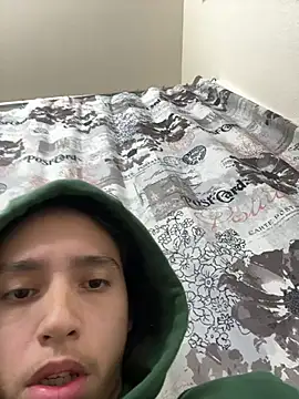 Snapshot of qbaby96 chatting on 01.03.25 qbaby96 online show from 01.03.25