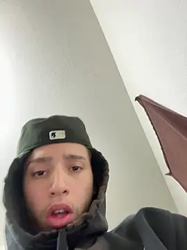 Snapshot of qbaby96 chatting on 02.06.25 qbaby96 online show from 02.06.25