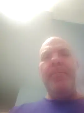 Snapshot of hoodratoui chatting on 11.30.25 hoodratoui online show from 11.30.25