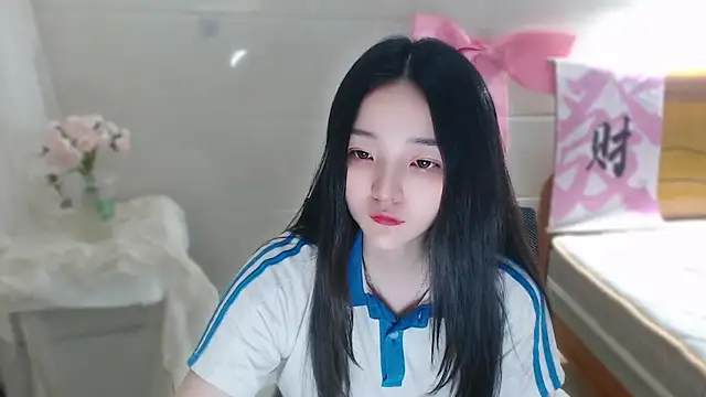 qiqi--- online show from 04.23.26