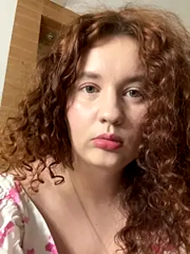 Snapshot of Anna_Desire_ chatting on 11.30.25 Anna Desire online show from 11.30.25