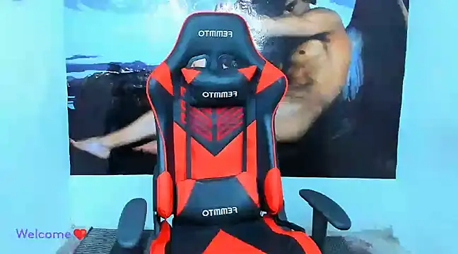 Snapshot of oliver_thompsson7 chatting on 12.22.24 oliver thompsson7 online show from 12.22.24