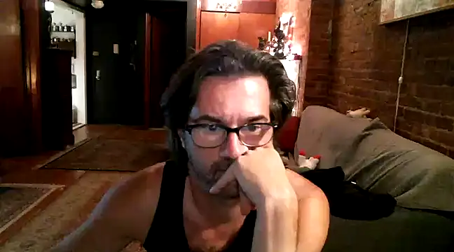 Johnny Bottoms online show from 12.19.24