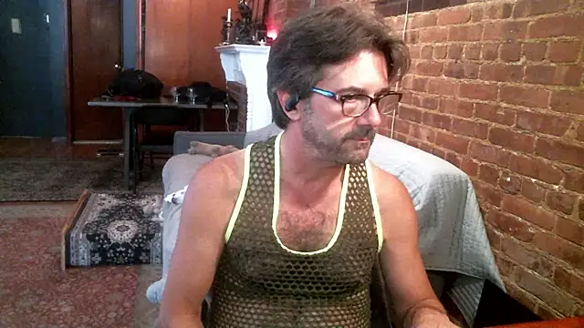 Johnny Bottoms online show from 10.19.25