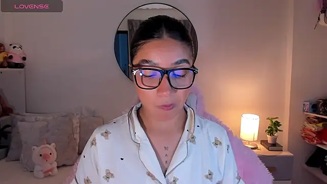 Snapshot of martina_roldam chatting on 03.07.25 martina roldam online show from 03.07.25