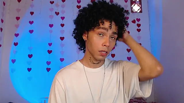 Snapshot of seven7xis chatting on 02.11.25 seven7xis online show from 02.11.25