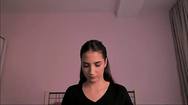 Naalani online show from 10.04.25