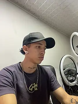 iamcloe 11 online show from 12.21.24
