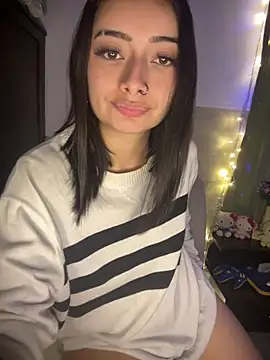 Snapshot of angelgate chatting on 02.18.25 angelgate online show from 02.18.25