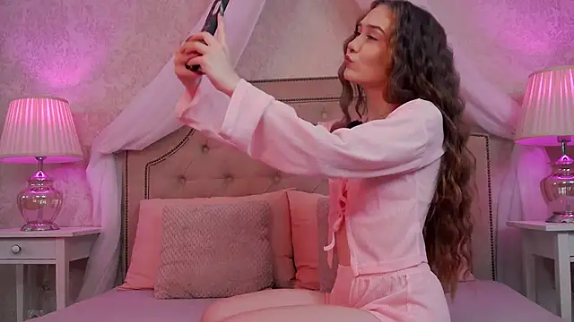 SashaMeow online show from 10.13.25