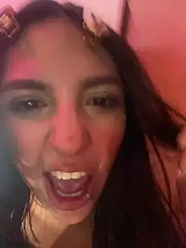 lauuraww online show from 02.24.25