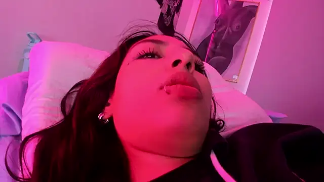 lauuraww online show from 03.09.25