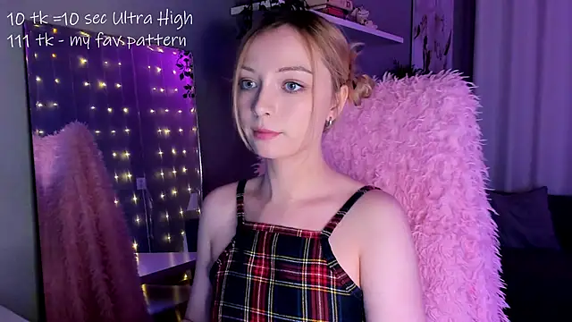 Snapshot of forget_me_not_eve chatting on 01.09.25 forget me not eve online show from 01.09.25