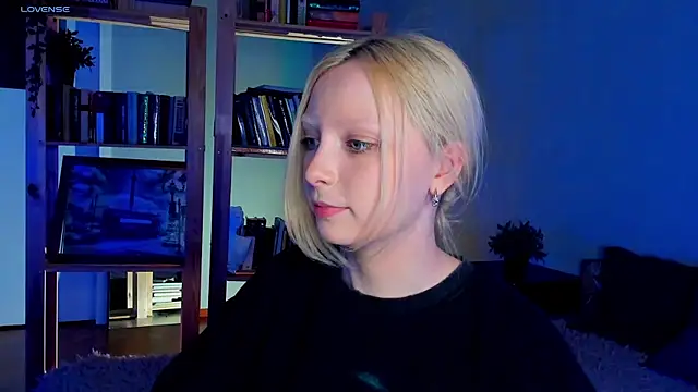 Snapshot of forget_me_not_eve chatting on 02.22.25 forget me not eve online show from 02.22.25