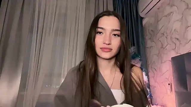 Snapshot of MilenaMilven chatting on 01.09.25 MilenaMilven online show from 01.09.25