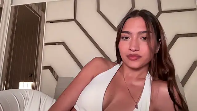 Snapshot of MilenaMilven chatting on 11.13.25 MilenaMilven online show from 11.13.25