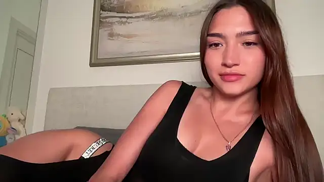 Snapshot of MilenaMilven chatting on 12.17.25 MilenaMilven online show from 12.17.25