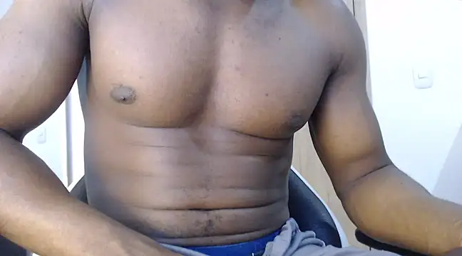 Snapshot of thomsom23 chatting on 02.03.25 thomsom23 online show from 02.03.25