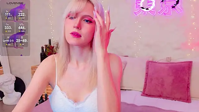 NellieLoyns online show from 10.29.25