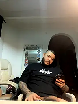 El Titan1998 online show from 10.26.25