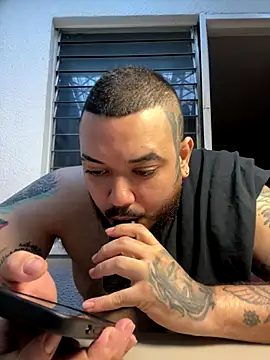 El Titan1998 online show from 12.14.25