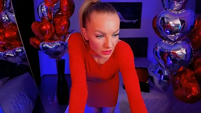 Snapshot of Oliva_Candy chatting on 02.11.25 Oliva Candy online show from 02.11.25