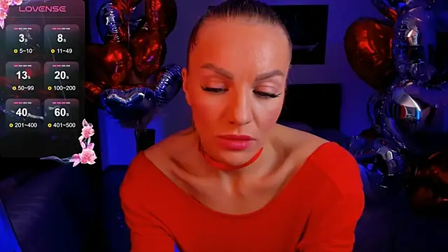Snapshot of Oliva_Candy chatting on 02.11.25 Oliva Candy online show from 02.11.25