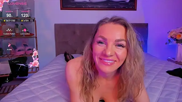 Snapshot of Oliva_Candy chatting on 03.06.25 Oliva Candy online show from 03.06.25