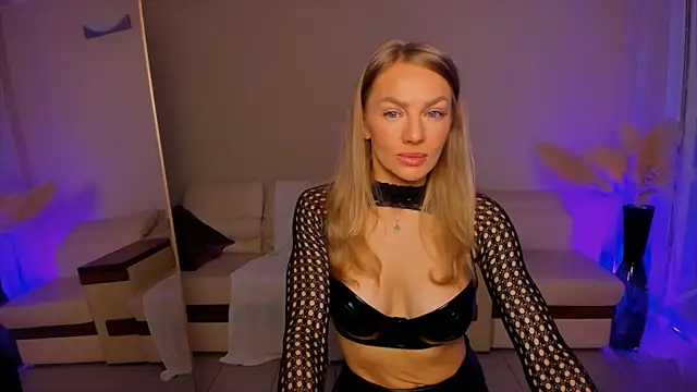 Oliva Candy online show from 05.21.26