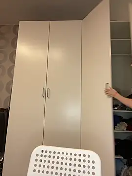 Cuteroxyfoxy online show from 10.22.25