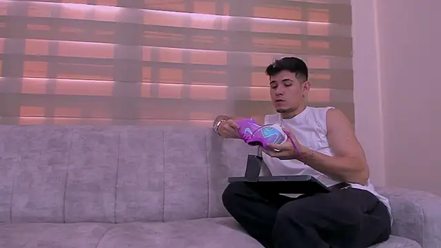 hell twink online show from 01.13.25