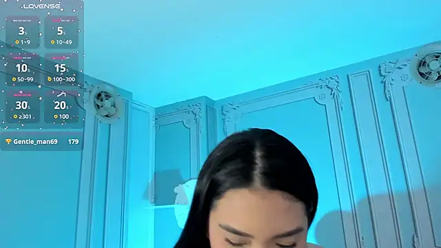 stefany duque1  online show from 12.29.24