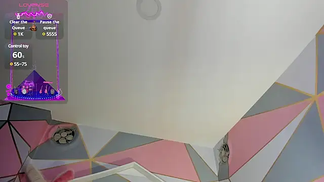 stefany duque1  online show from 02.05.25