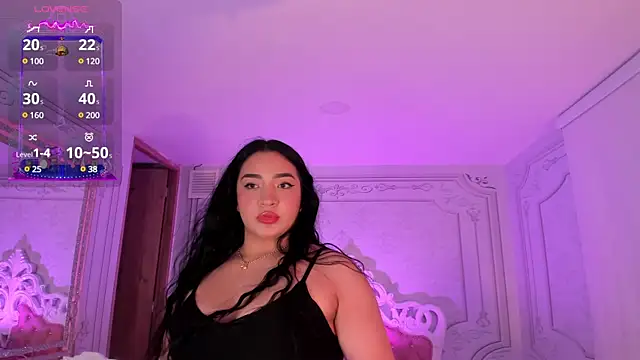 stefany duque1  online show from 02.15.25