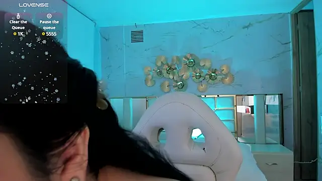 stefany duque1  online show from 03.07.25